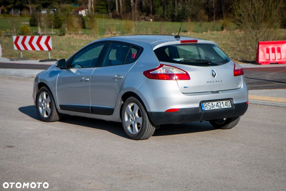 Renault Megane 1.5 dCi Privilege - 11