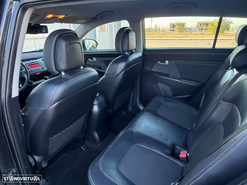 Kia Sportage 1.7 CRDi ISG LX - 22