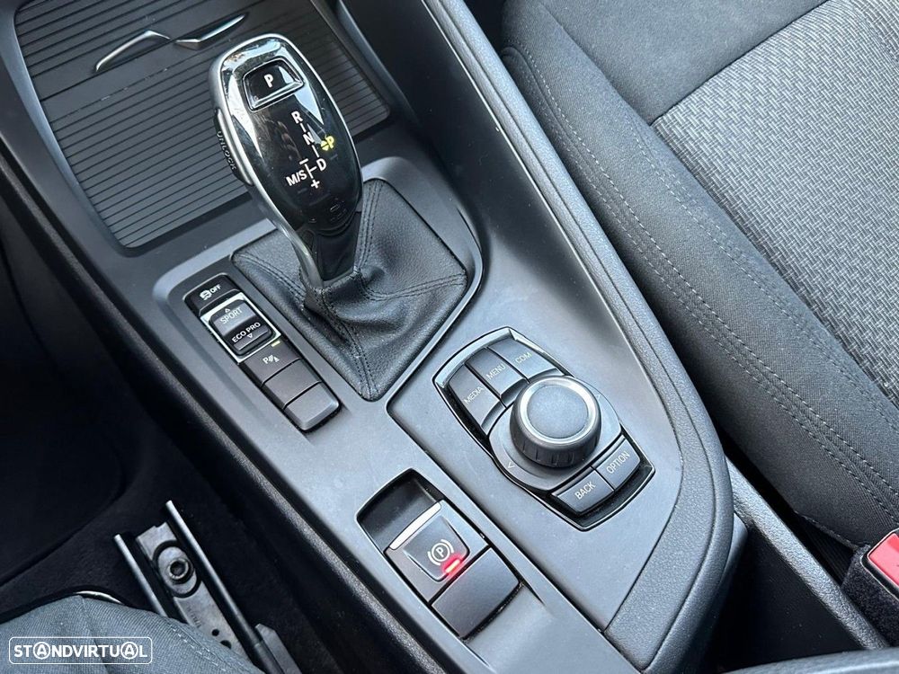 BMW X1 18 d sDrive Auto - 44