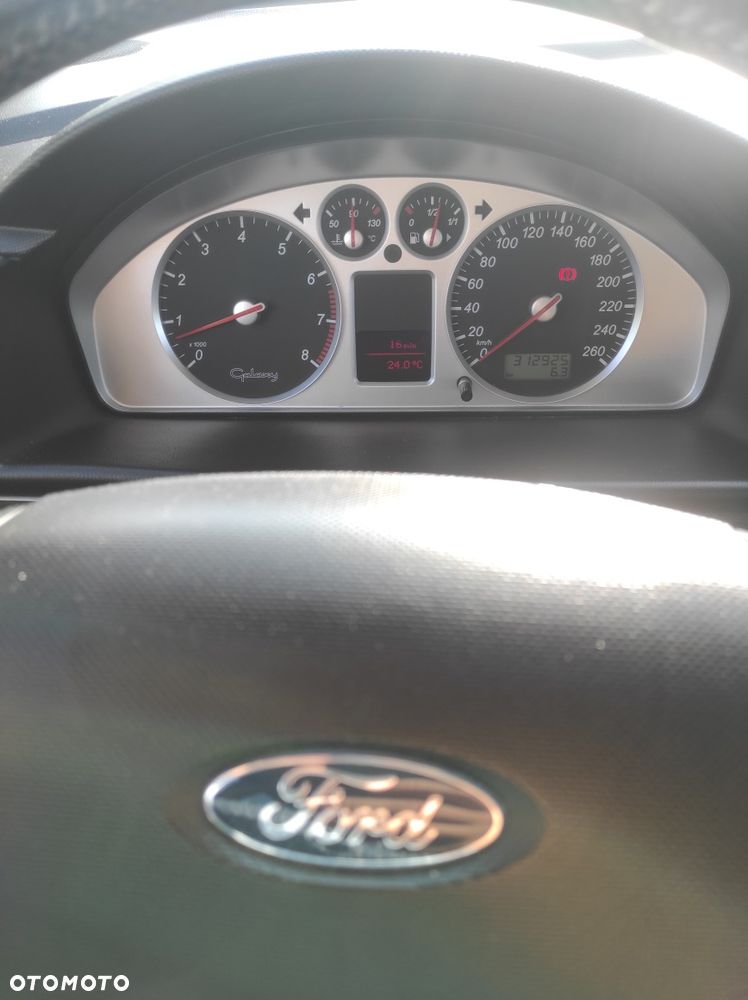 Ford Galaxy - 7