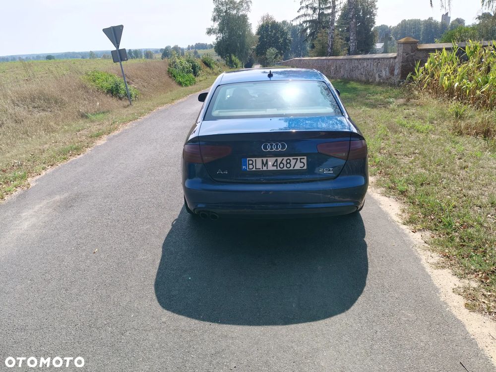 Audi A4 Limousine - 4