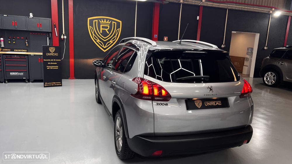 Peugeot 2008 - 11