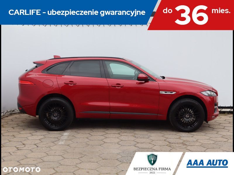 Jaguar F-Pace - 7