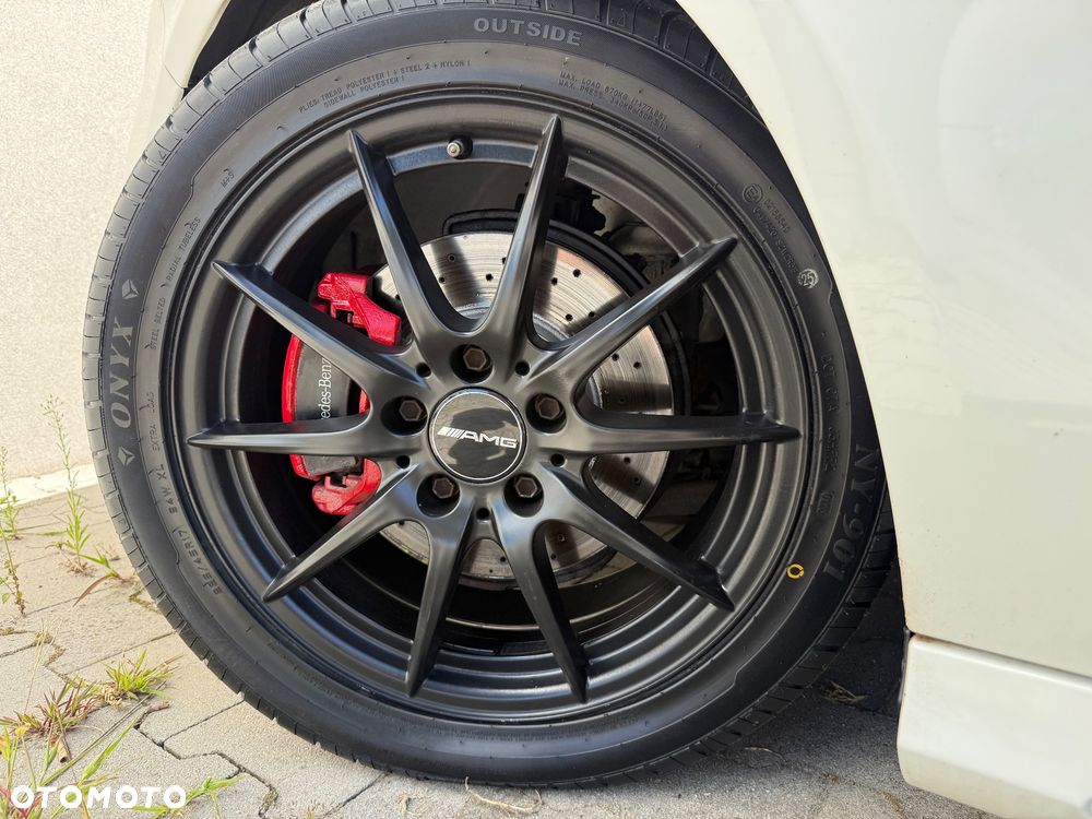 Mercedes-Benz CLA 180 7G-DCT AMG Line - 30