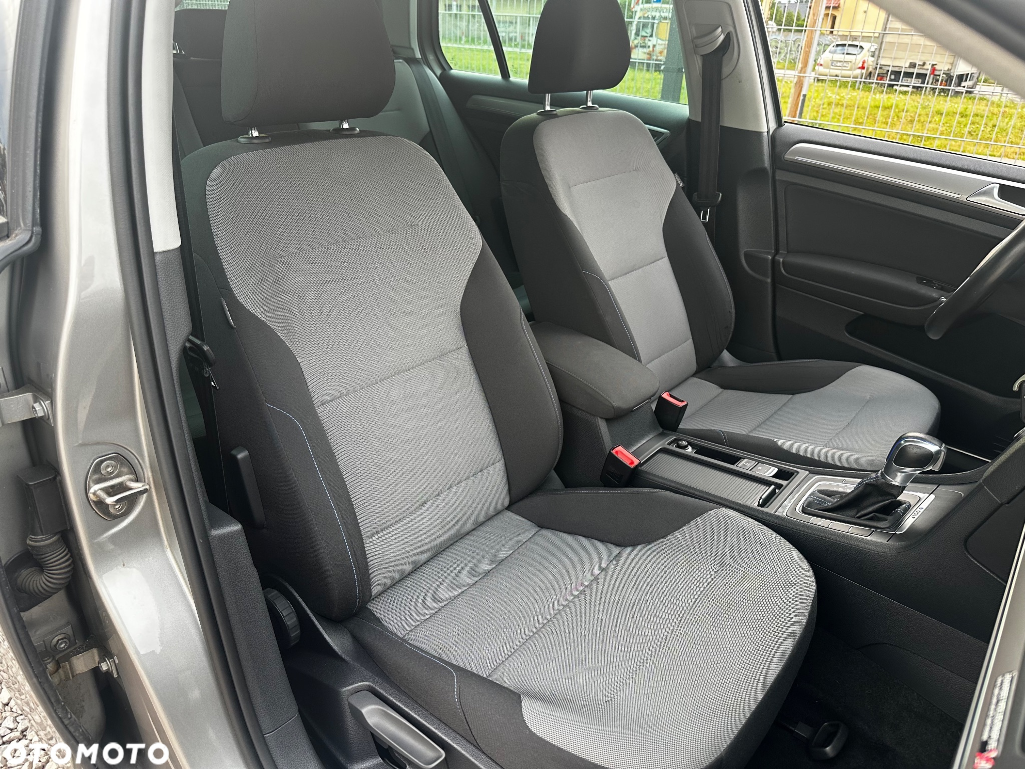 Volkswagen Golf - 16