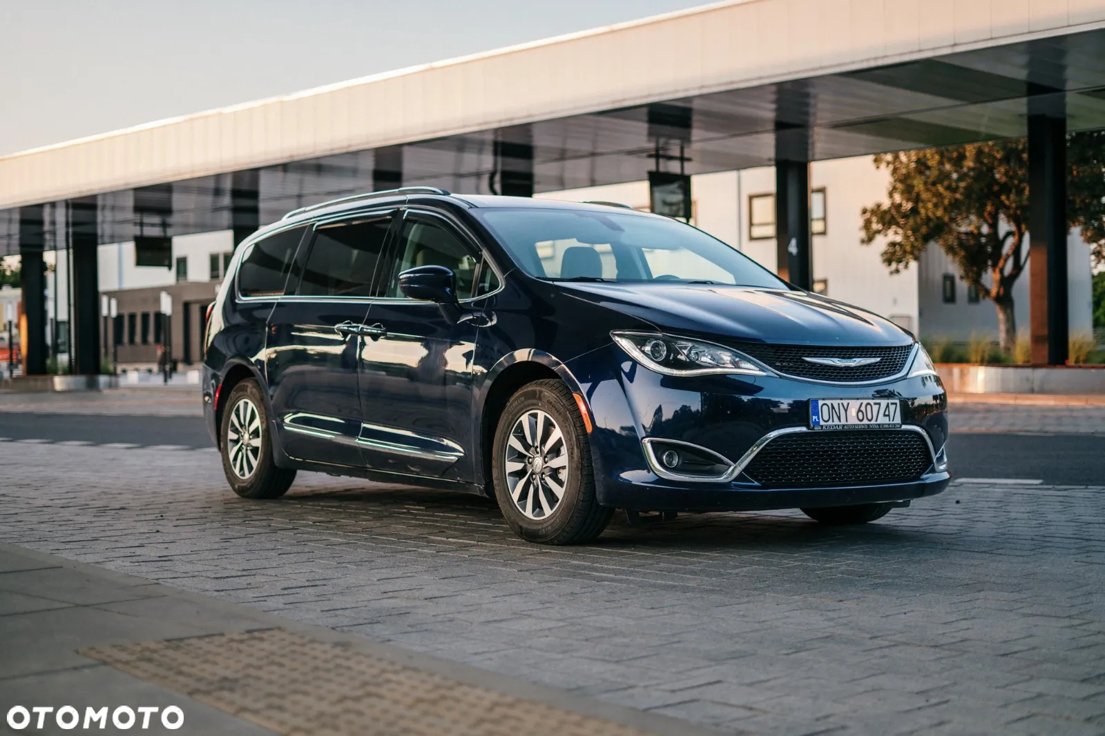 Chrysler Pacifica - 9