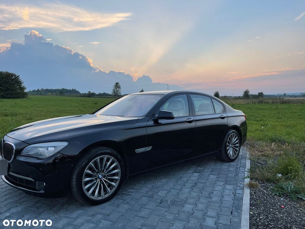 BMW Seria 7 760i - 5