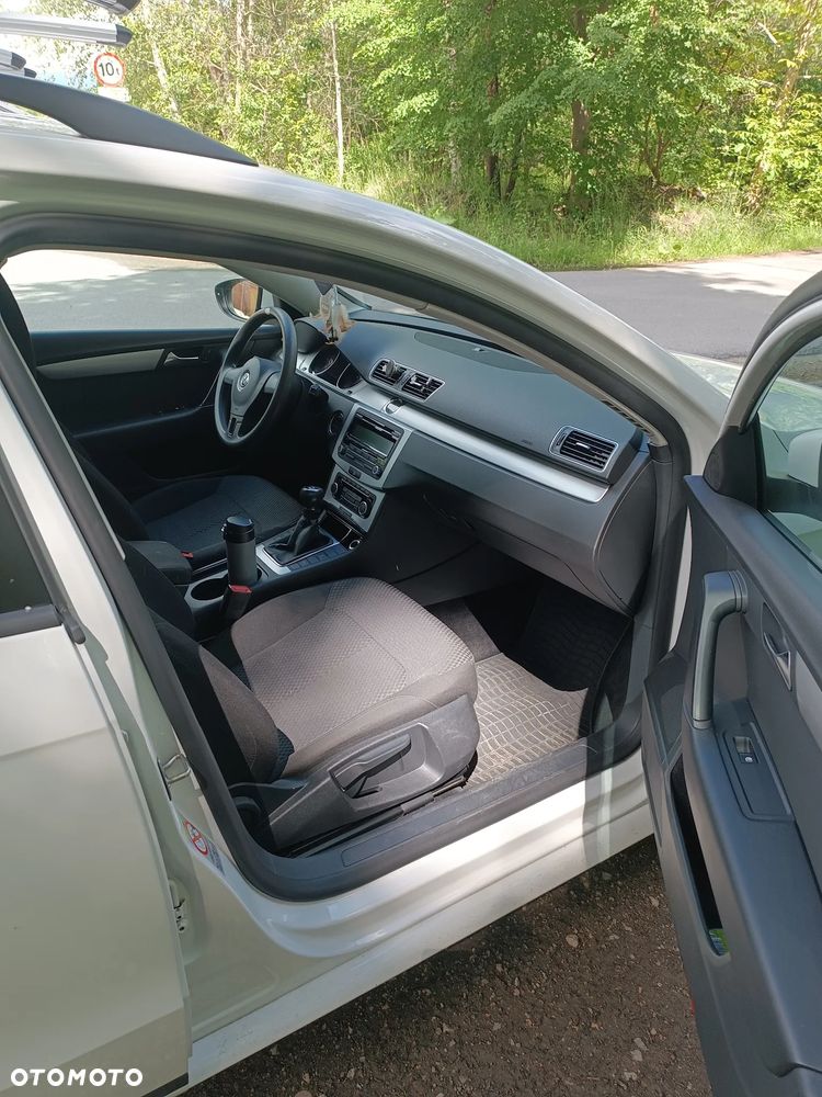 Volkswagen Passat 1.6 TDI BlueMotion Technology Trendline - 8
