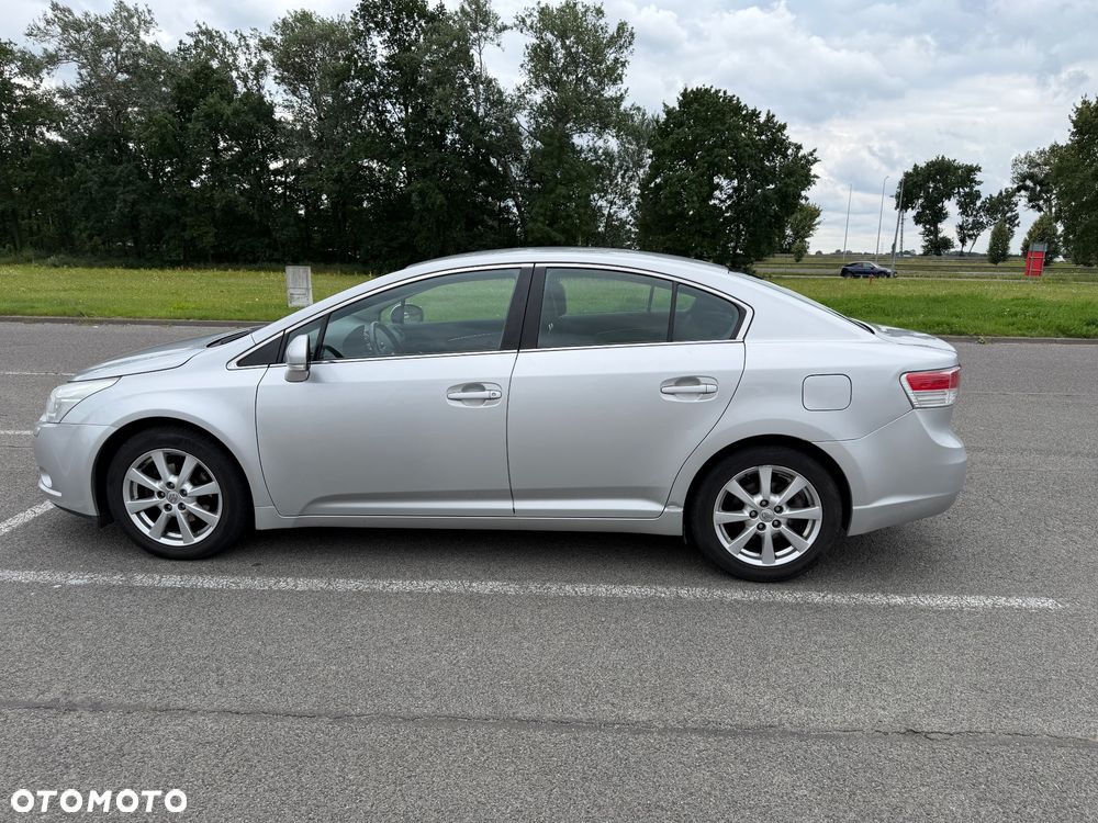 Toyota Avensis 1.8 Sol plus NAVI - 7