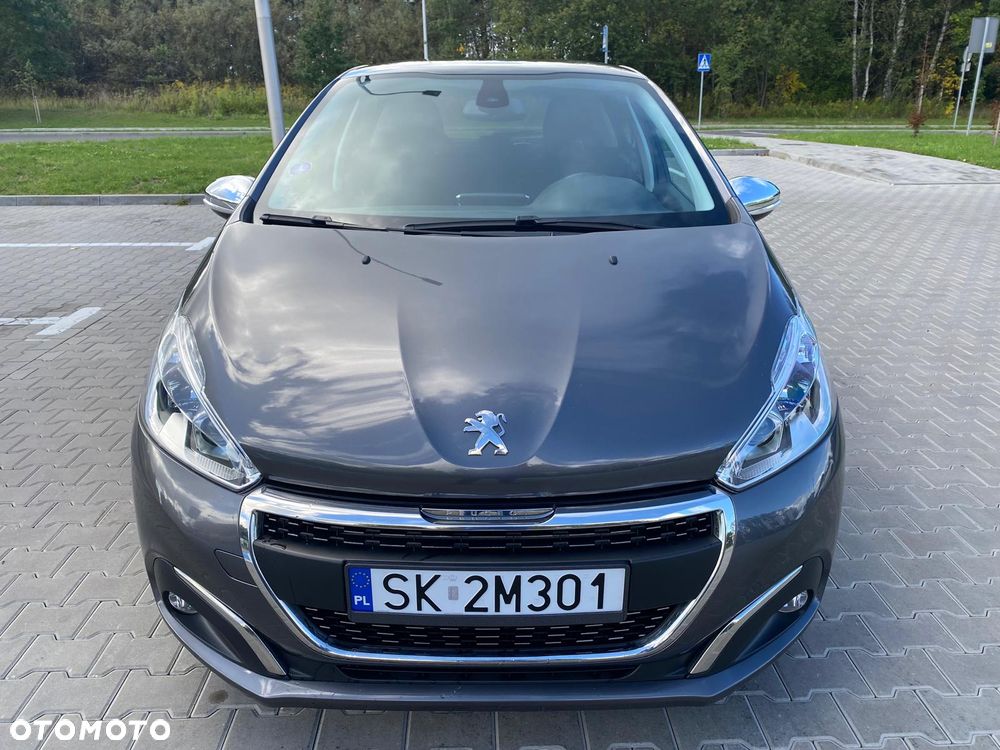 Peugeot 208 - 1