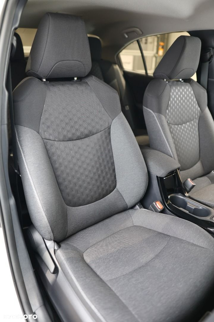 Toyota Corolla - 28