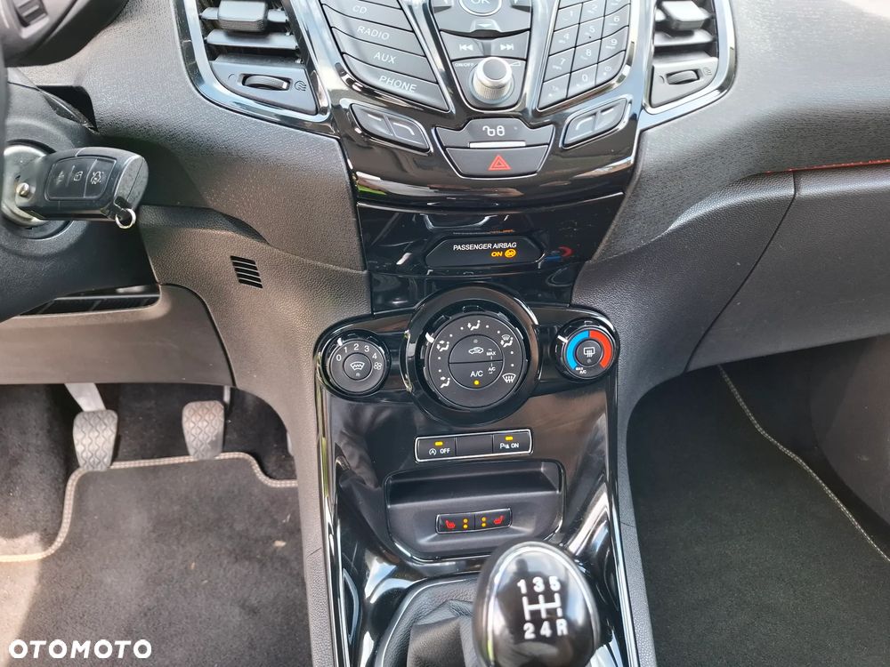 Ford Fiesta - 26