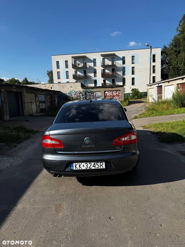 Skoda Superb 1.8 TSI Elegance DSG - 5