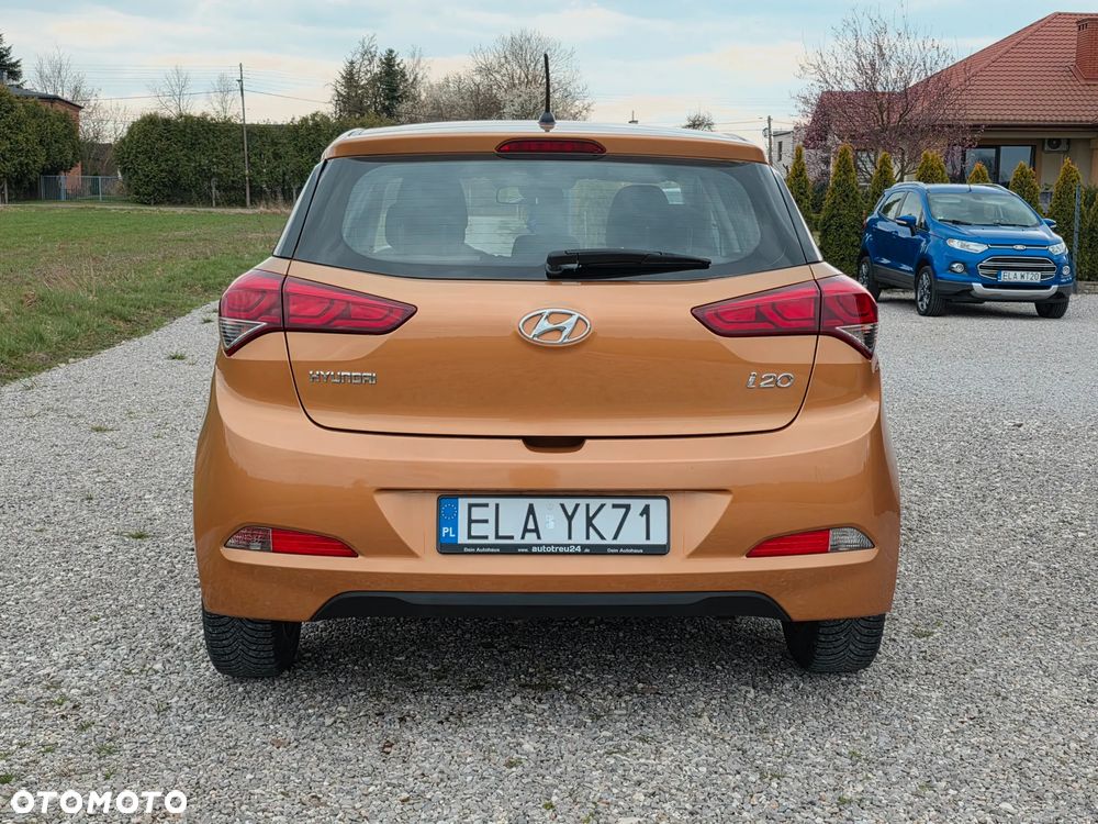 Hyundai i20 blue 1.2 Classic - 10