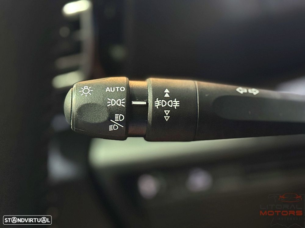 Citroën C4 X 1.2 PureTech Plus EAT8 - 24