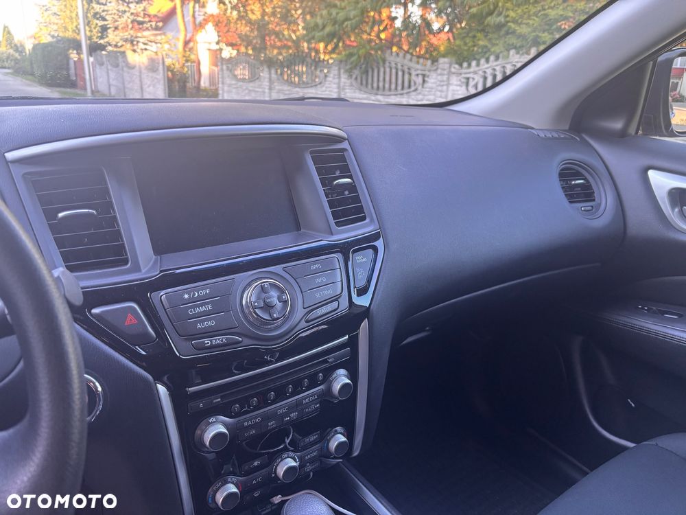 Nissan Pathfinder - 9