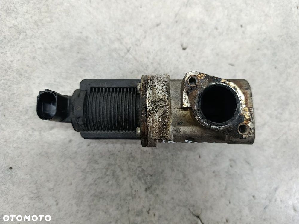 ZAWÓR EGR OPEL ZAFIRA B 55215032 1.9 CDTI - 2