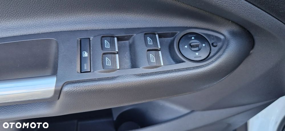Ford Kuga 2.0 TDCi 4x4 Titanium - 23