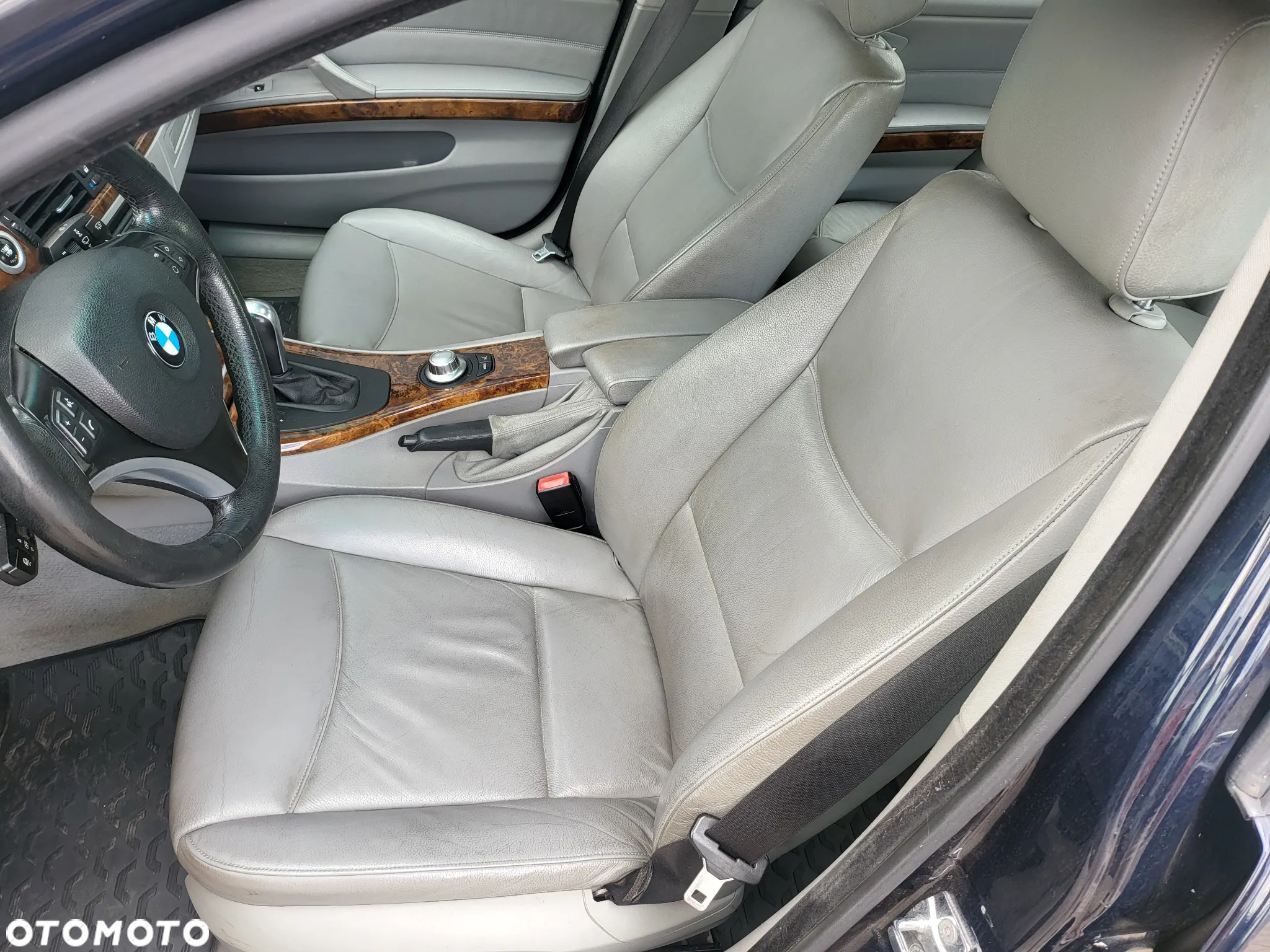 BMW Seria 3 325i - 16