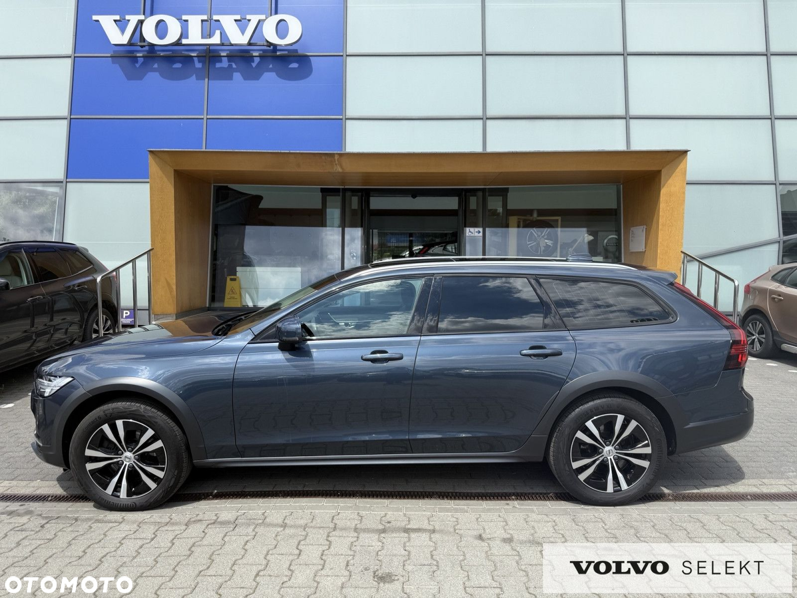 Volvo V90 Cross Country - 6