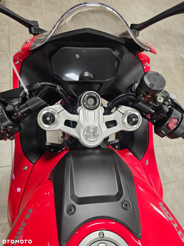 QJMOTOR SRK 800RR - 10