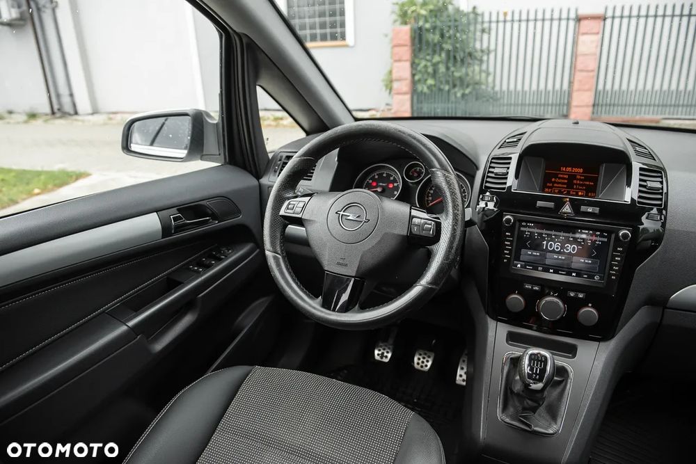 Opel Zafira - 26