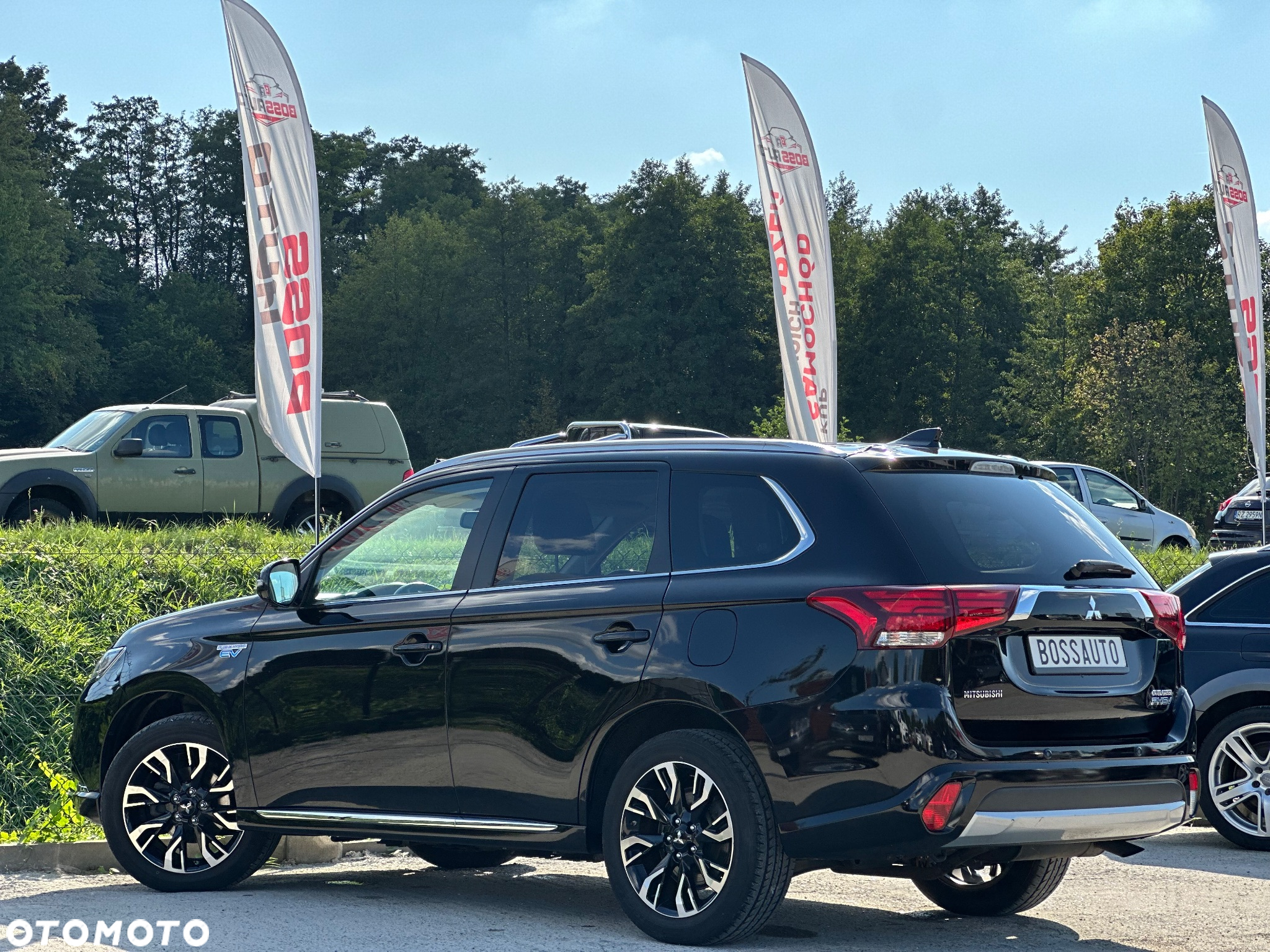 Mitsubishi Outlander 2.0 4WD Plug-In Hybrid Top - 11