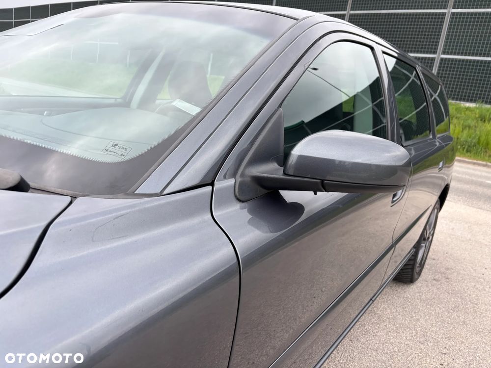 Volvo V70 2.4 Momentum - 30