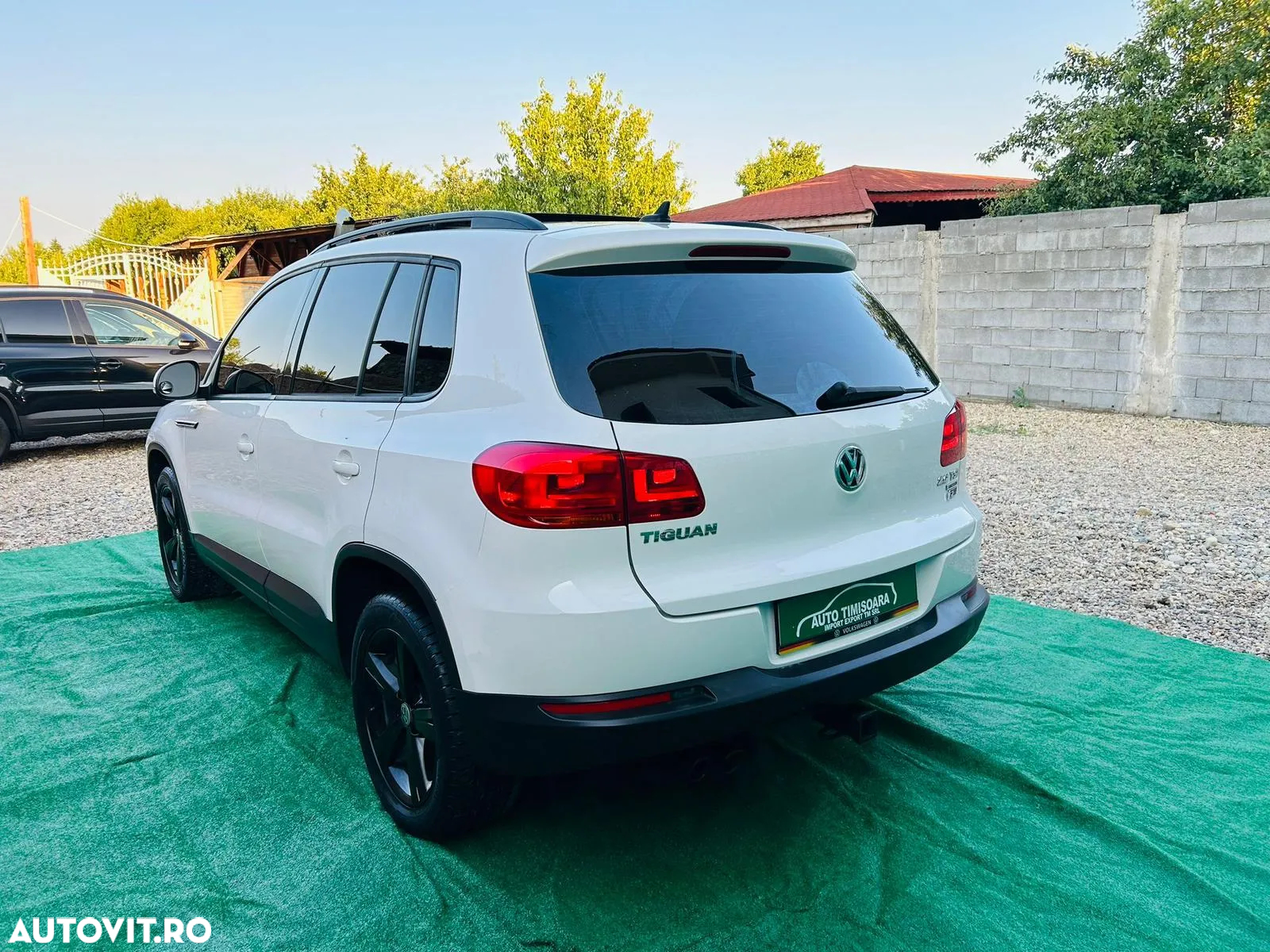Volkswagen Tiguan - 5