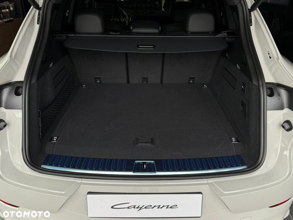 Porsche Cayenne - 32