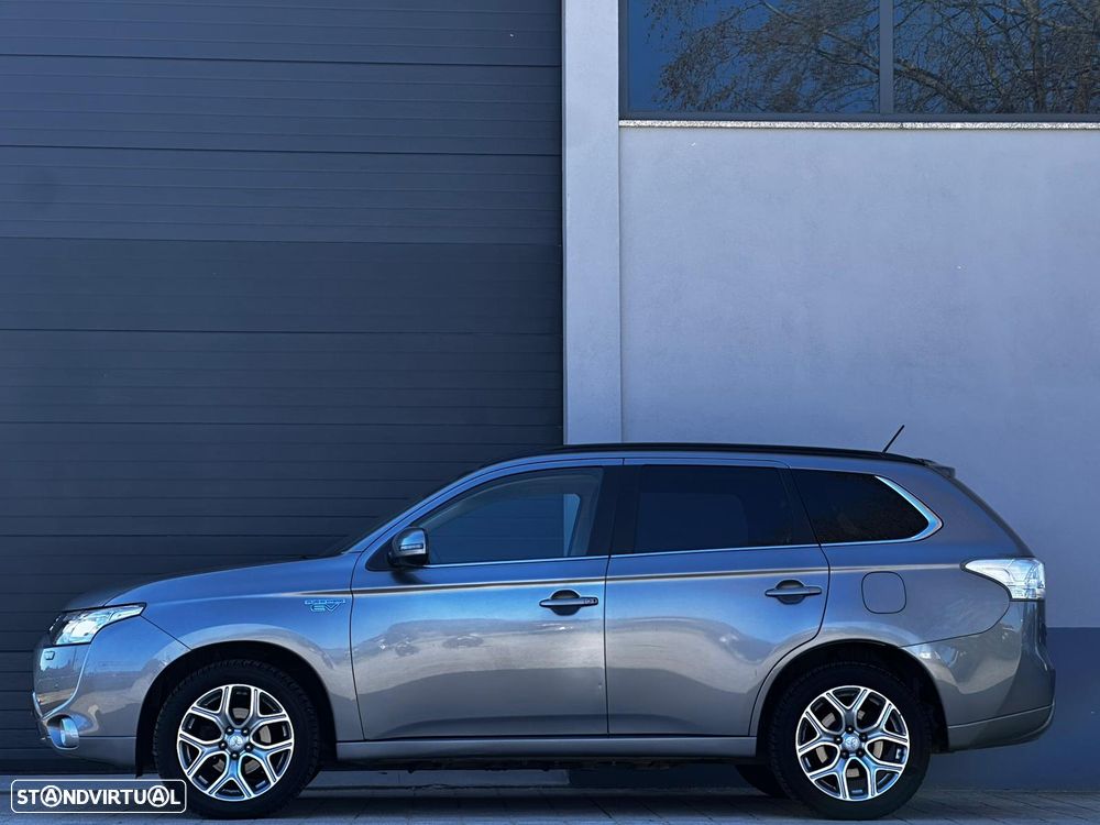 Mitsubishi Outlander 2.0 4WD - 8