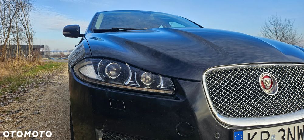 Jaguar XF 2.0 T Premium Luxury - 24