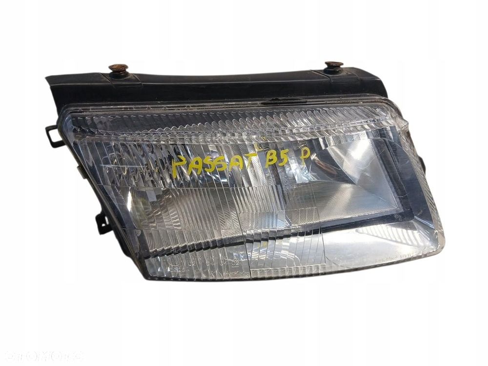 lampa prawa przednia przód vw passat b5 lampa prawy przód passat b5 - 1