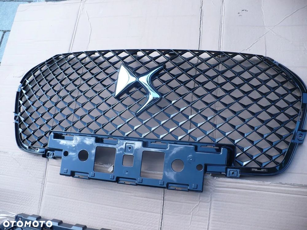 DS7 DS 7 x74 CROSSBACK ATRAPA GRIL CZARNY POLYSK 9820885677 - 4
