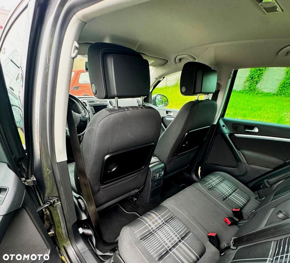 Volkswagen Tiguan 2.0 TDI SCR BlueMotion Technology Lounge Sport & Style - 9