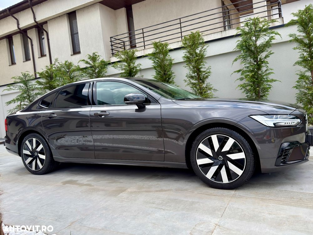 Volvo S90 Recharge T8 AWD Core - 4