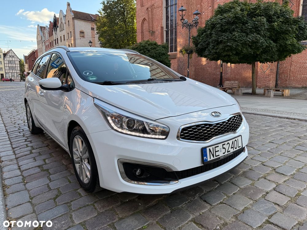 Kia Ceed 1.6 CRDi 136 ISG Dream Team Edition - 24