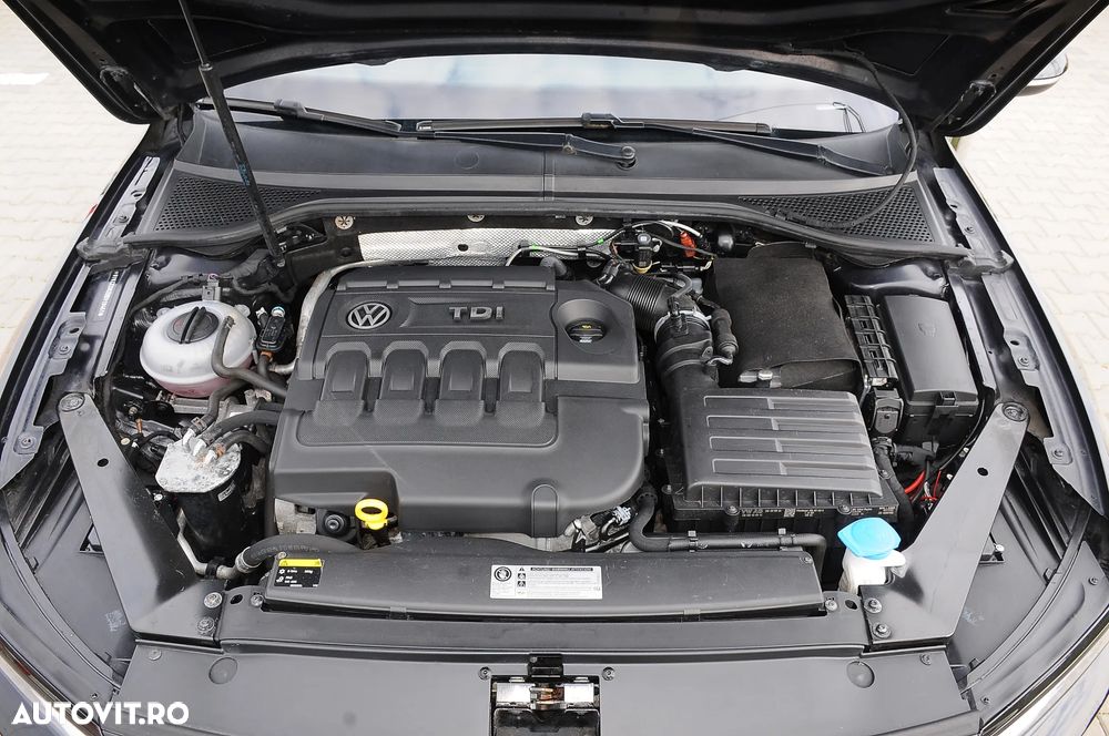 Volkswagen Passat 2.0 TDI SCR DSG BlueMotion Highline - 25