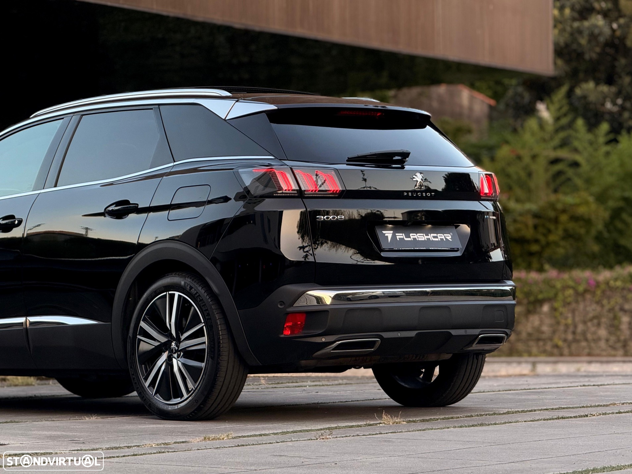 Peugeot 3008 1.6 Hybrid GT Pack e-EAT8 - 18