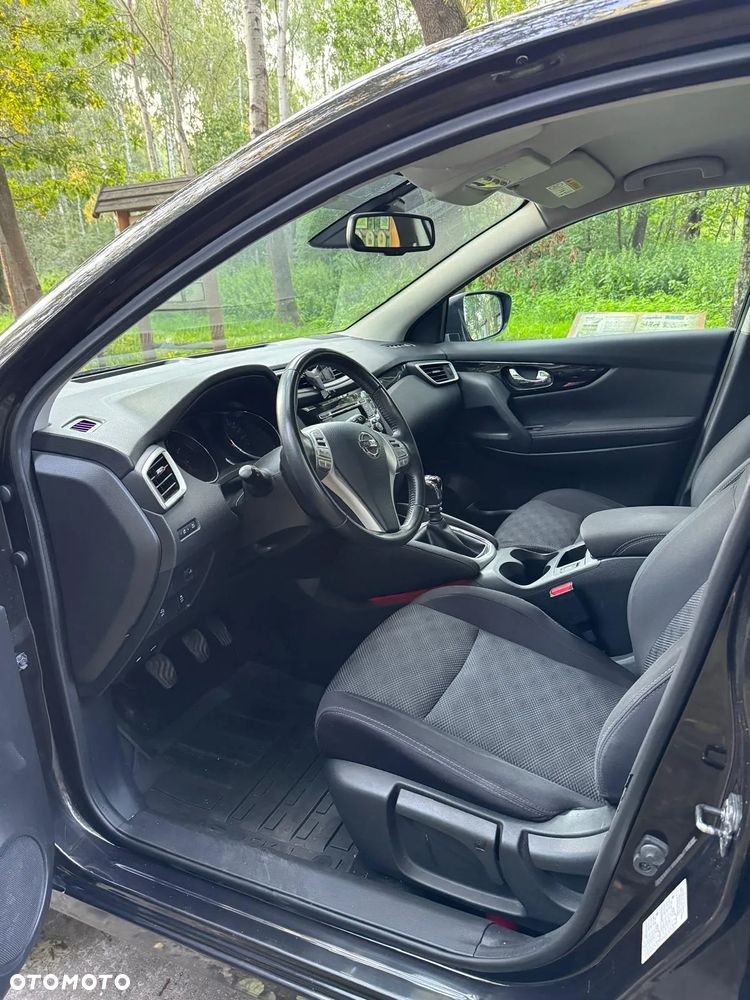 Nissan Qashqai 1.6 DIG-T N-Connecta - 29