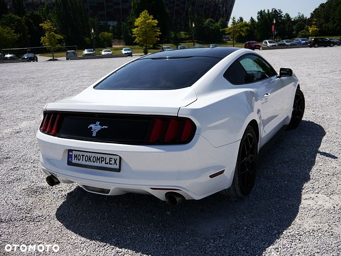 Ford Mustang 3.7 V6 Premium - 11