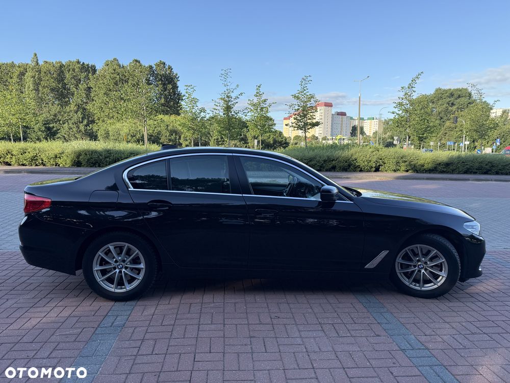 BMW Seria 5 530i xDrive - 7