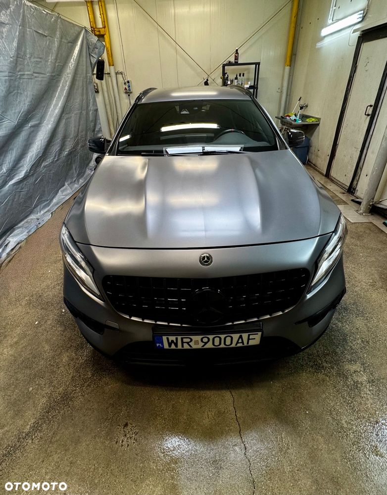 Mercedes-Benz GLA - 3