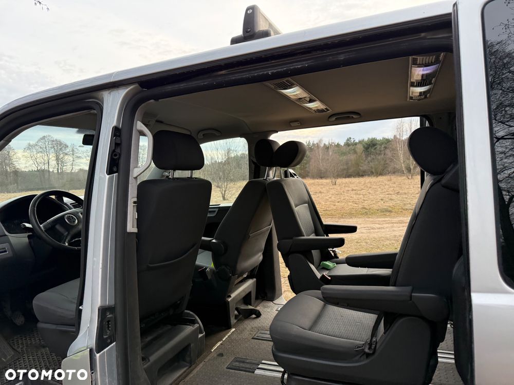 Volkswagen Multivan - 15