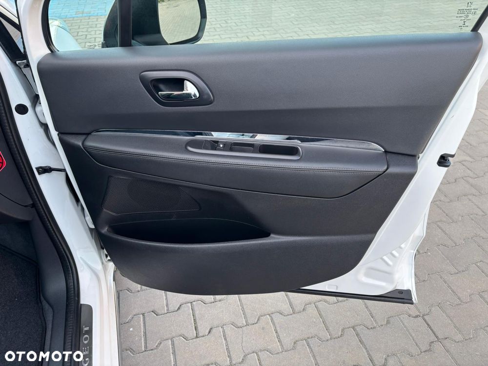 Peugeot 3008 1.6 HDi Active - 19
