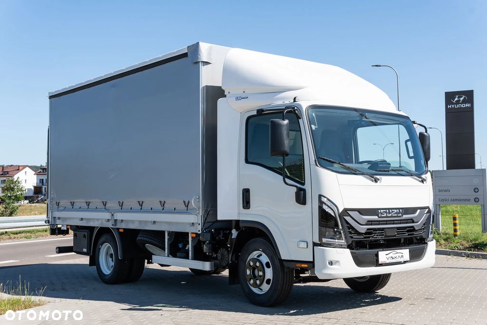 Isuzu M30 - 12