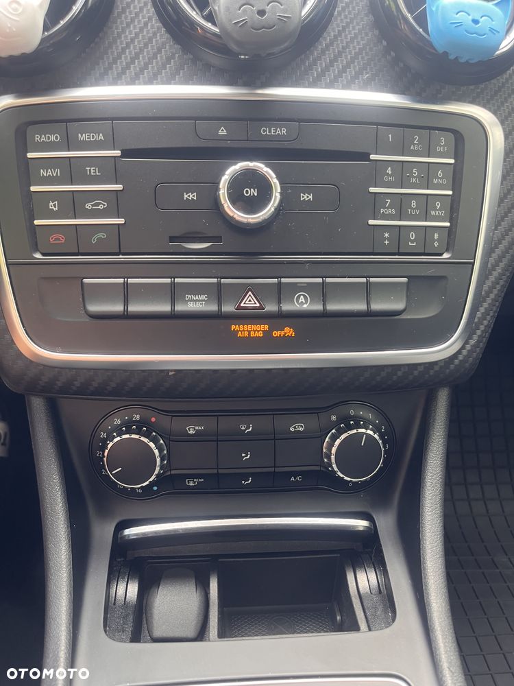 Mercedes-Benz GLA - 17