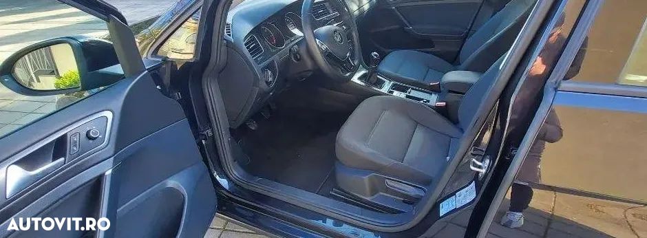Volkswagen Golf 1.6 TDI Comfortline - 23