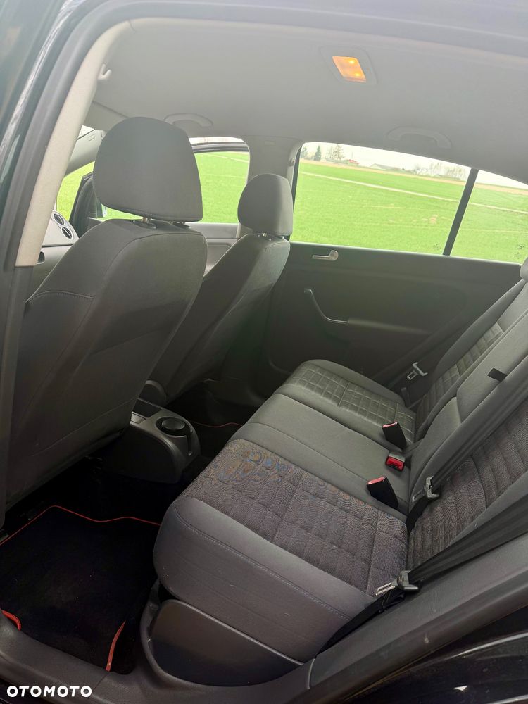 Volkswagen Golf Plus 1.6 FSI Comfortline - 7