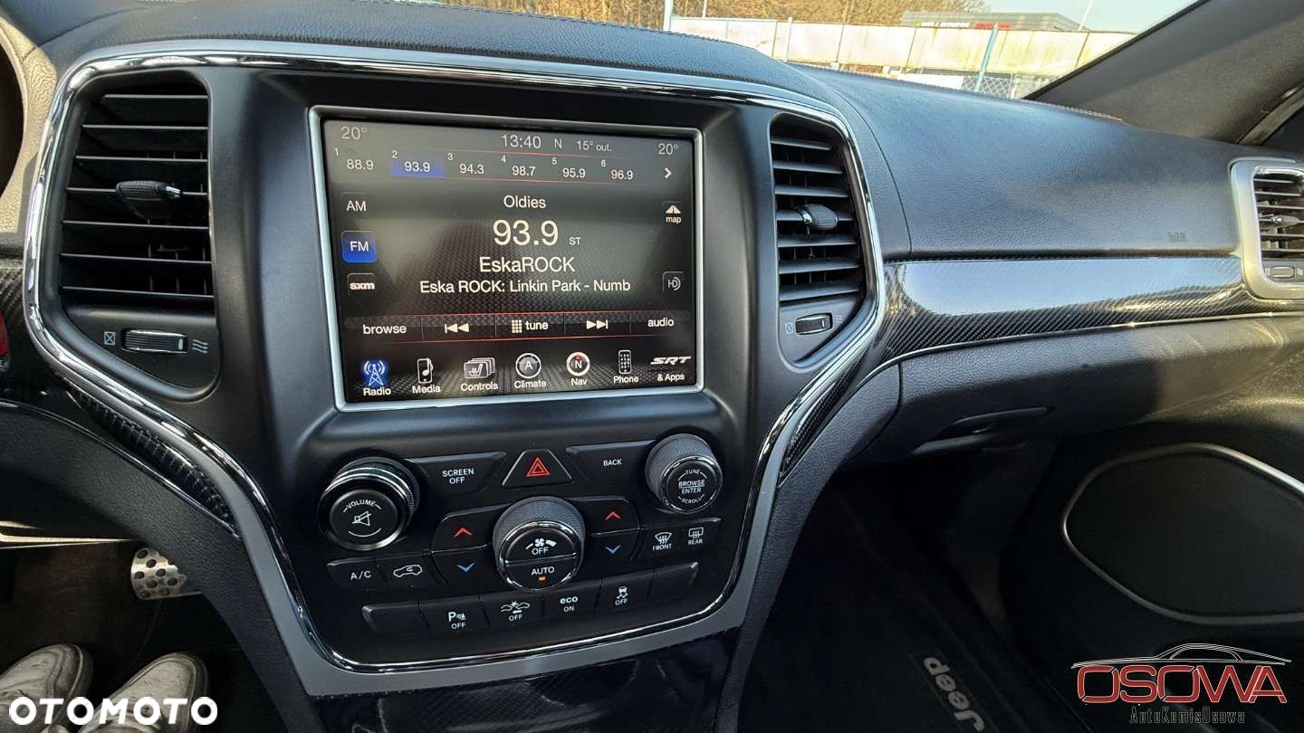Jeep Grand Cherokee - 23